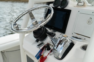 24ft Everglades Yacht For Sale