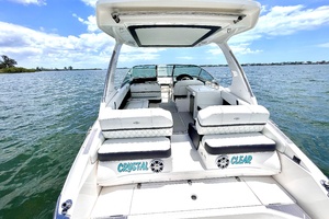Crystal Clear 29ft Regal Yacht For Sale