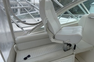 1996 Cabo 31 Express thumbnail 46