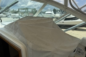 1996 Cabo 31 Express thumbnail 49