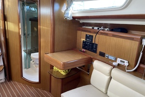 MOONSHINE 39ft Jeanneau Yacht For Sale