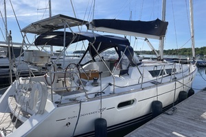 MOONSHINE 39ft Jeanneau Yacht For Sale