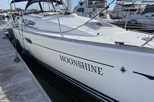 MOONSHINE 39ft Jeanneau Yacht For Sale