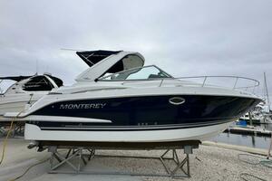 29ft Monterey Yacht For Sale