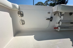 29ft Everglades Yacht For Sale