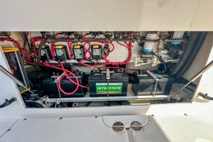 29ft Everglades Yacht For Sale
