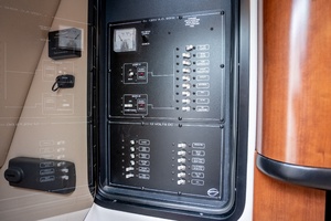 Bella Regazza 29ft Crownline Yacht For Sale