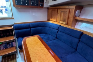 33ft Back Cove Yacht For Sale
