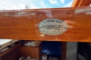 2009 Hinckley Picnic Boat 37 MKIII thumbnail 30