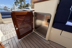 2009 Hinckley Picnic Boat 37 MKIII thumbnail 27