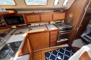 Perseverance 38ft Hunter Yacht For Sale