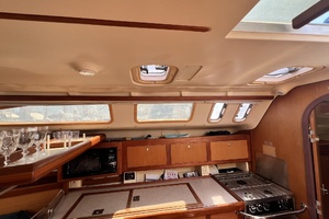 Perseverance 38ft Hunter Yacht For Sale