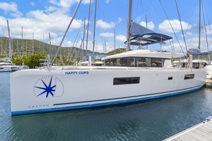 Happy Ours 52ft Lagoon Yacht For Sale