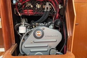 2007 Beneteau Oceanis 393 thumbnail 9