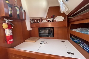 2007 Beneteau Oceanis 393 thumbnail 20