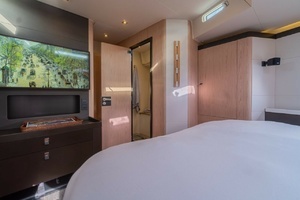 2020 Beneteau Oceanis Yacht 62 thumbnail 36