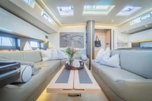 2020 Beneteau Oceanis Yacht 62 thumbnail 19