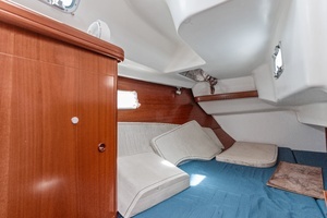 2001 Beneteau thumbnail 15