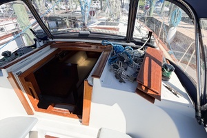 37ft Pacific Seacraft Yacht For Sale