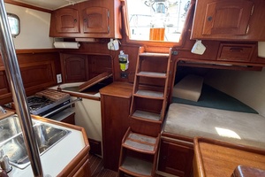 37ft Pacific Seacraft Yacht For Sale