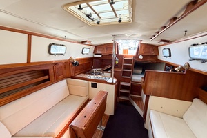 37ft Pacific Seacraft Yacht For Sale