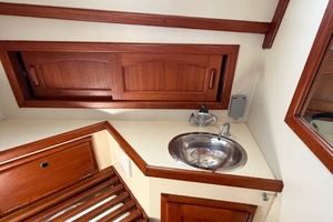 37ft Pacific Seacraft Yacht For Sale