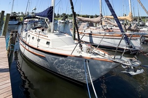 37ft Pacific Seacraft Yacht For Sale