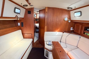 37ft Pacific Seacraft Yacht For Sale
