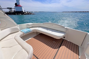 Hydro Therapy 38ft Sea Ray Yacht For Sale