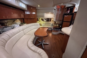 1999 Sea Ray 38 Sundancer thumbnail 18