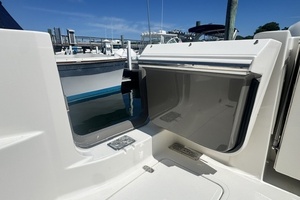 34ft Pursuit Yacht For Sale
