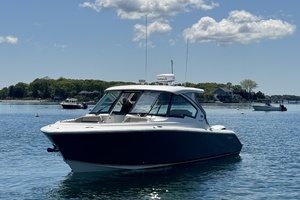 34ft Pursuit Yacht For Sale