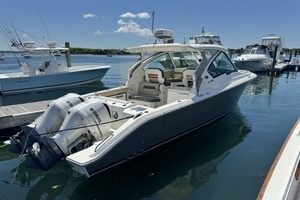 34ft Pursuit Yacht For Sale