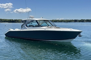 34ft Pursuit Yacht For Sale