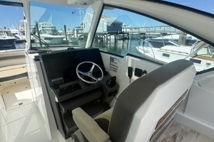 34ft Pursuit Yacht For Sale