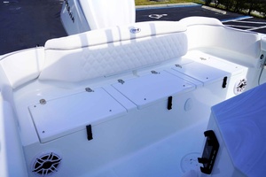 25ft Sea Hunt Yacht For Sale