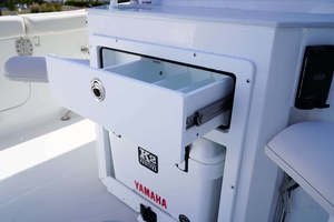 25ft Sea Hunt Yacht For Sale