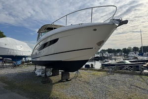 ARGONAUT  35ft Sea Ray Yacht For Sale