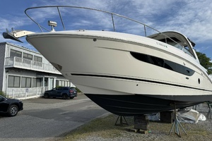 ARGONAUT  35ft Sea Ray Yacht For Sale