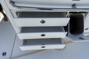 37ft Boston Whaler Yacht For Sale