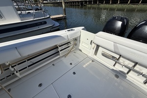 37ft Boston Whaler Yacht For Sale