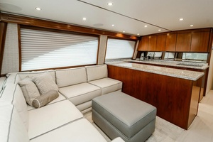 58 Viking - Salon & Galley