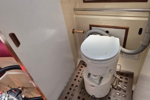 42ft Camper  amp  Nicholsons Yacht For Sale