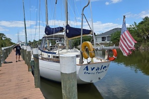 42ft Camper  amp  Nicholsons Yacht For Sale