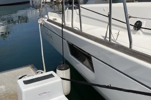 2018 Beneteau Oceanis 48 thumbnail 9