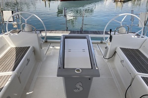 2018 Beneteau Oceanis 48 thumbnail 16