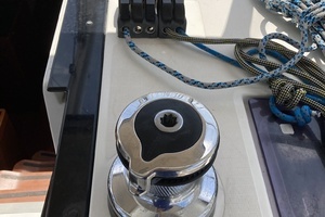 2018 Beneteau Oceanis 48 thumbnail 18