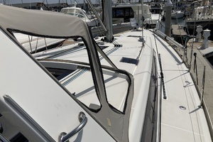 2018 Beneteau Oceanis 48 thumbnail 11