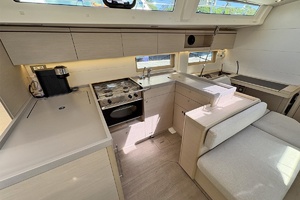 AVANT 51ft Beneteau Yacht For Sale