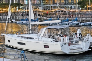 AVANT 51ft Beneteau Yacht For Sale